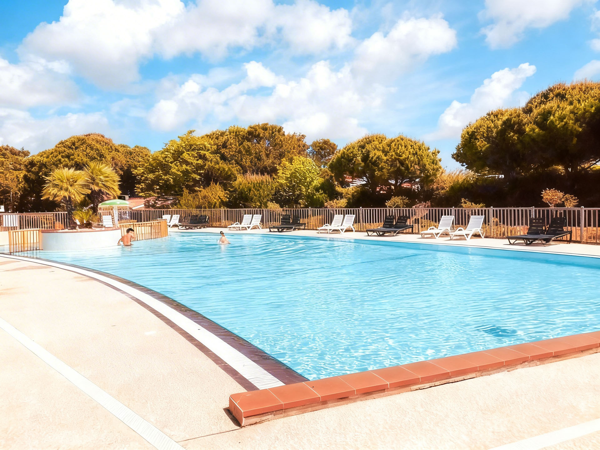 piscine espace aquatique camping platin redoute